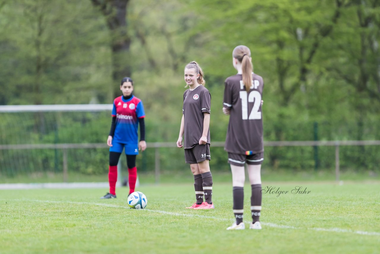 Bild 101 - wCJ VfL Pinneberg3 - St.Pauli : Ergebnis: 2:1